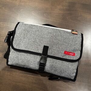 Skip hop portable travel change pad with wipes case